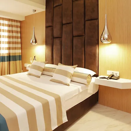 Apartahotel Kleopatra (adults Only) 3*